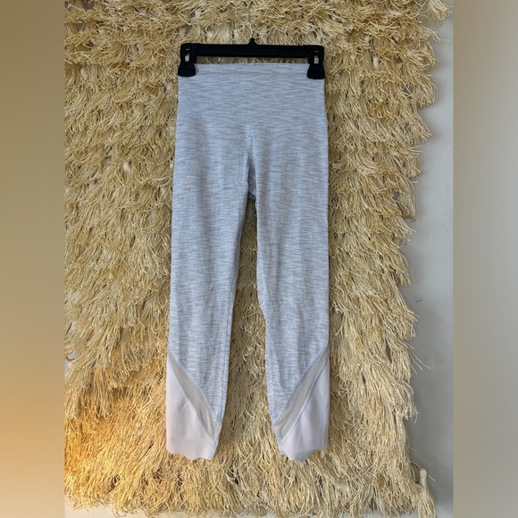 Lululemon💎Wunder Under Crop II Roll Down Mesh✨Wee Are From Space Silver Spoon✨4 - Picture 10 of 17